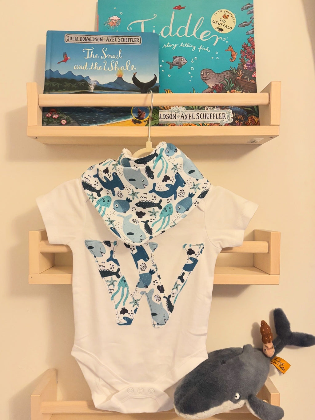 Dribble bibs